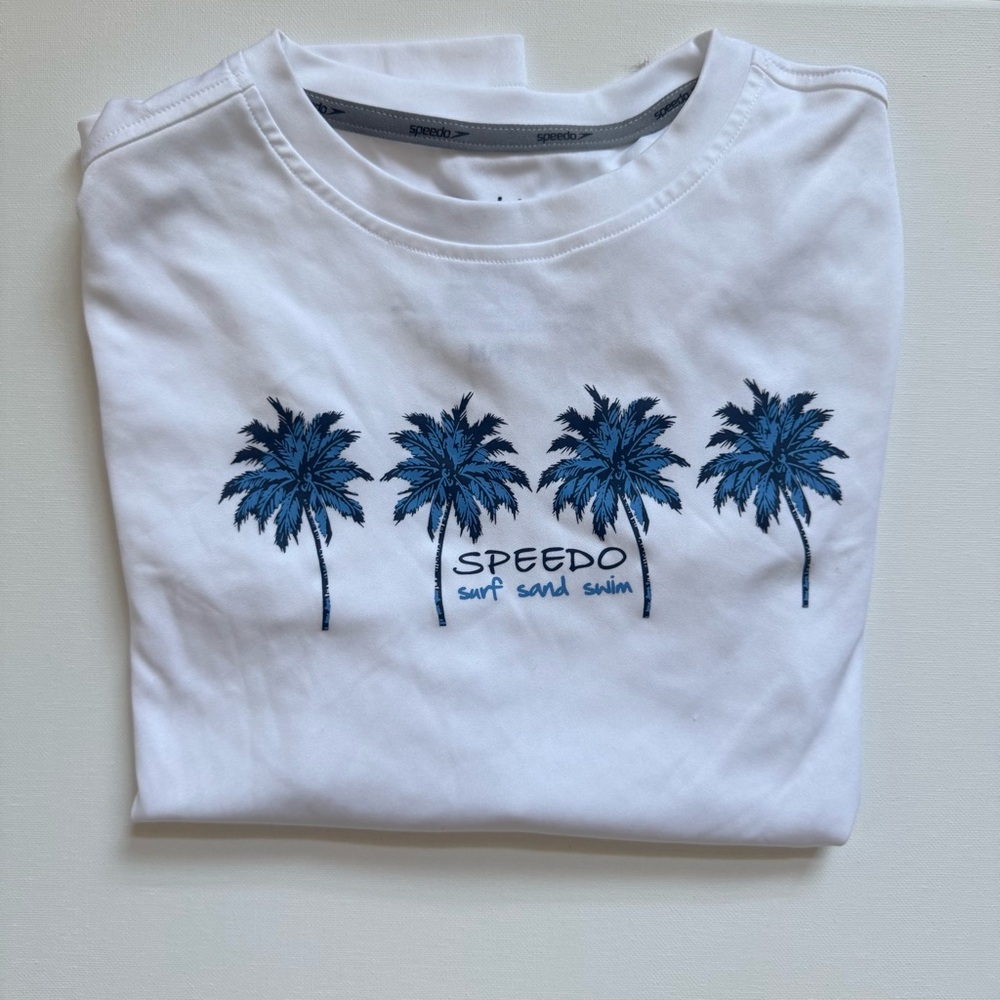 Speedo Boy's UV Swim Shirt Long Sleeve Tee Graphic.  Size M